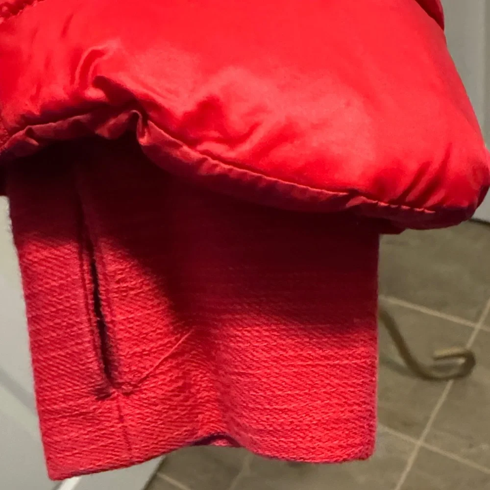 lululemon athletica Vibrant Red Quilted Puffer Jacket - Picture 10 of 16